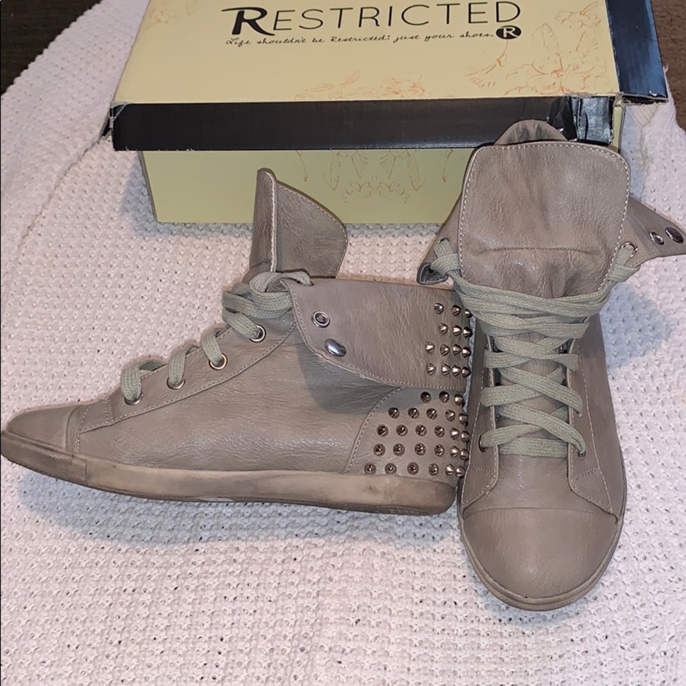 Vintage Sneakers